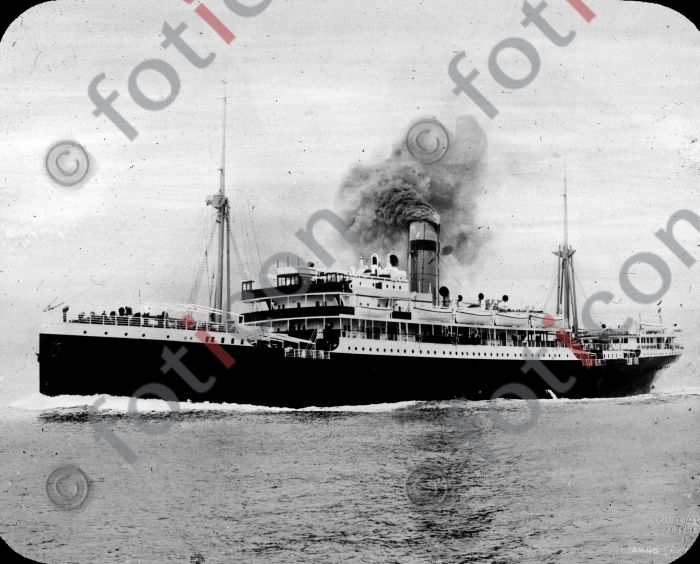 Dampfer | Steamer (simon-meer-363-007.jpg)